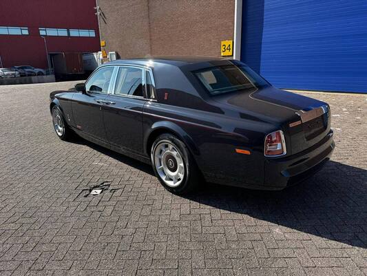 ROLLS-ROYCE PHANTOM